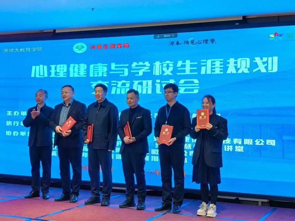 fc2e577c81694be38d305bdb61c0918c.jpg fc2e577c81694be38d305bdb61c0918c.jpg